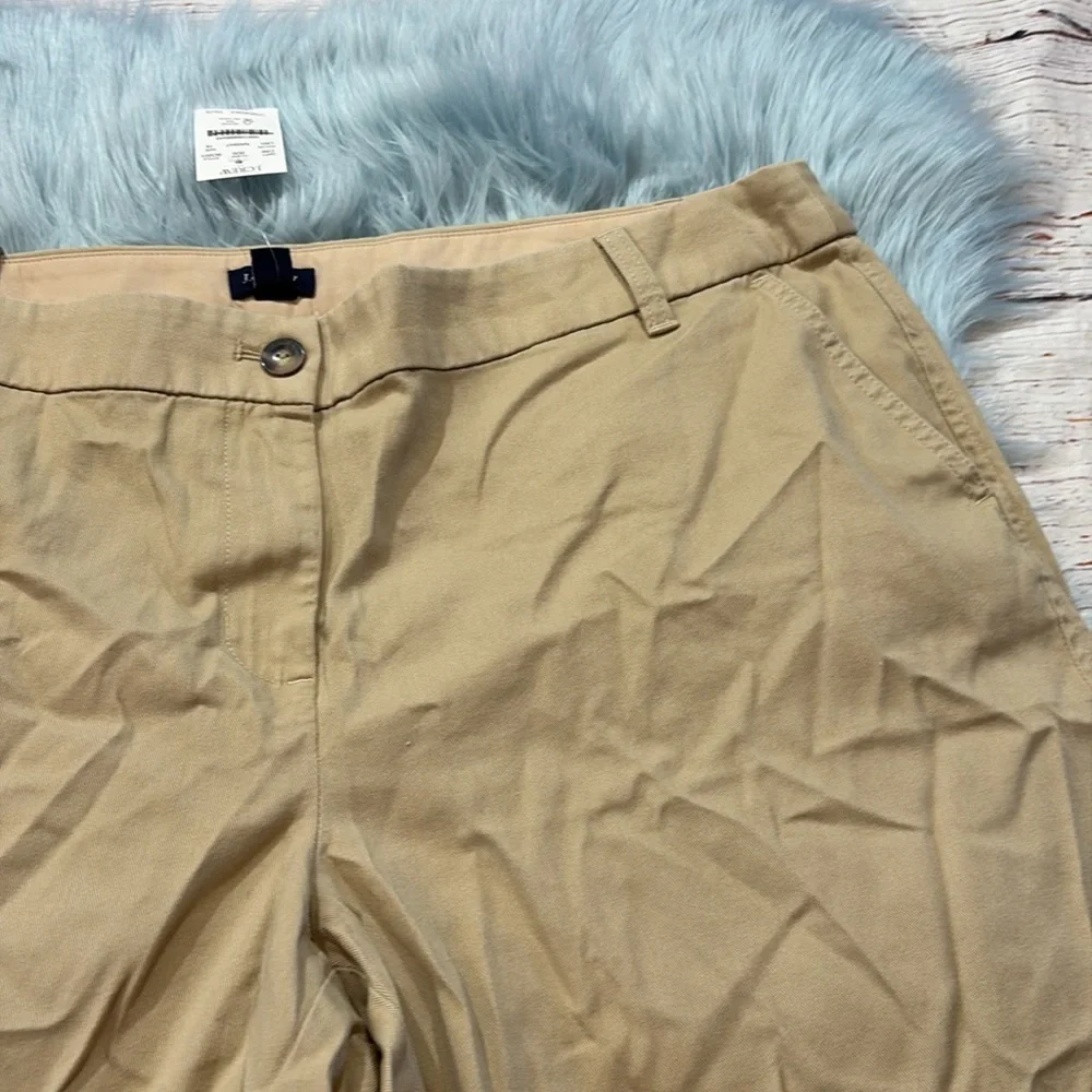 NWT J. Crew Factory 7” Classic Chino Short in Light Khaki Sz 16